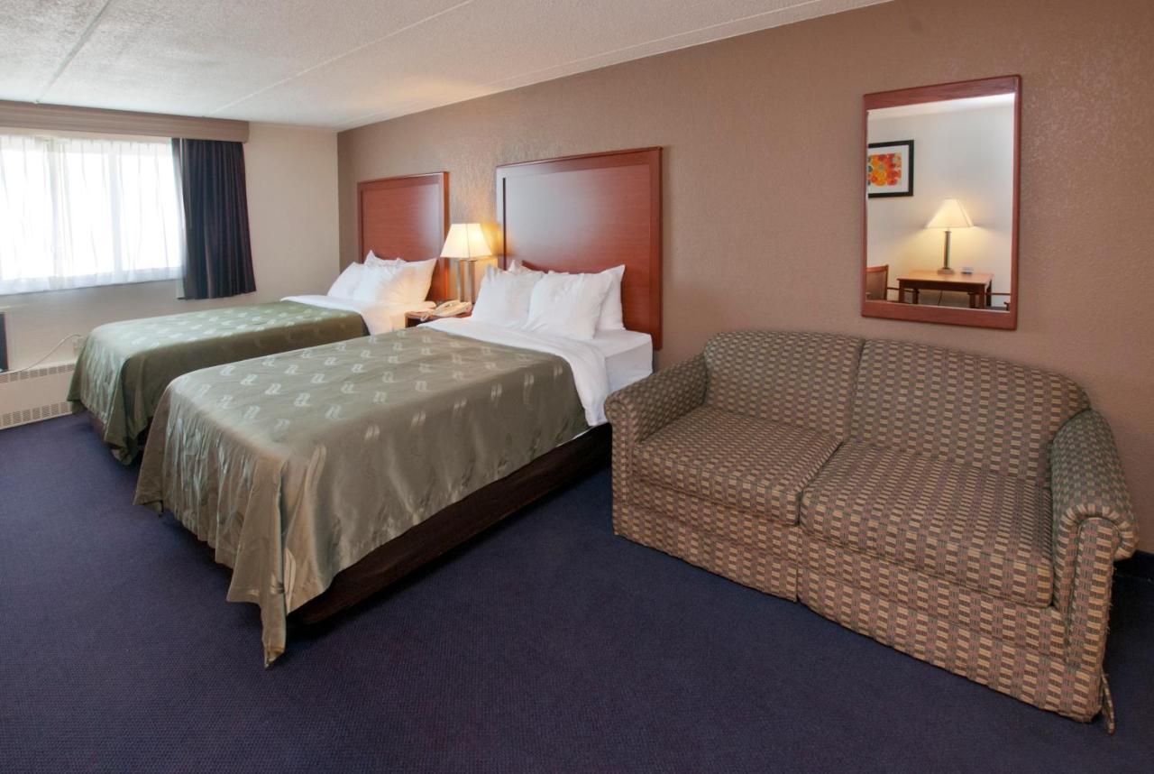Quality Inn Stadium Area Green Bay Extérieur photo