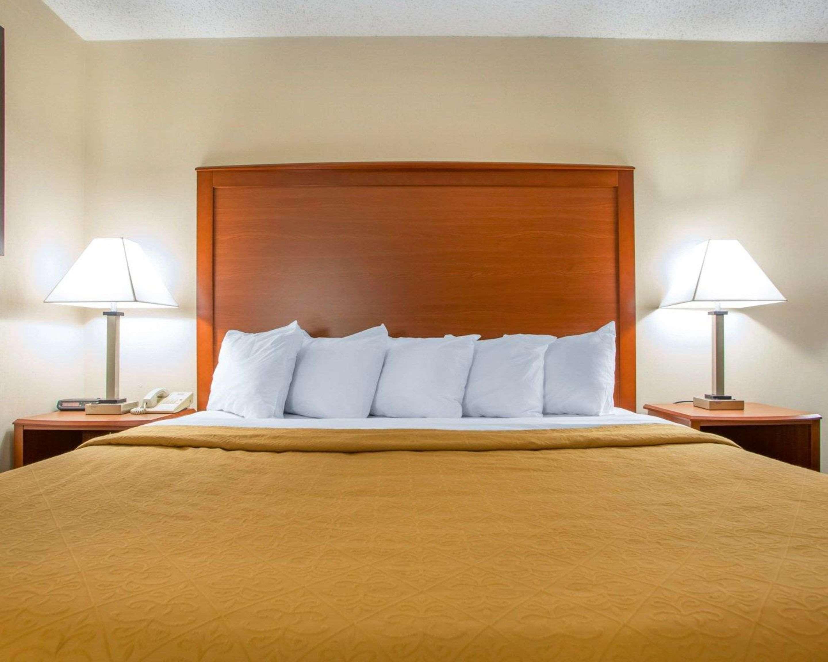 Quality Inn Stadium Area Green Bay Extérieur photo