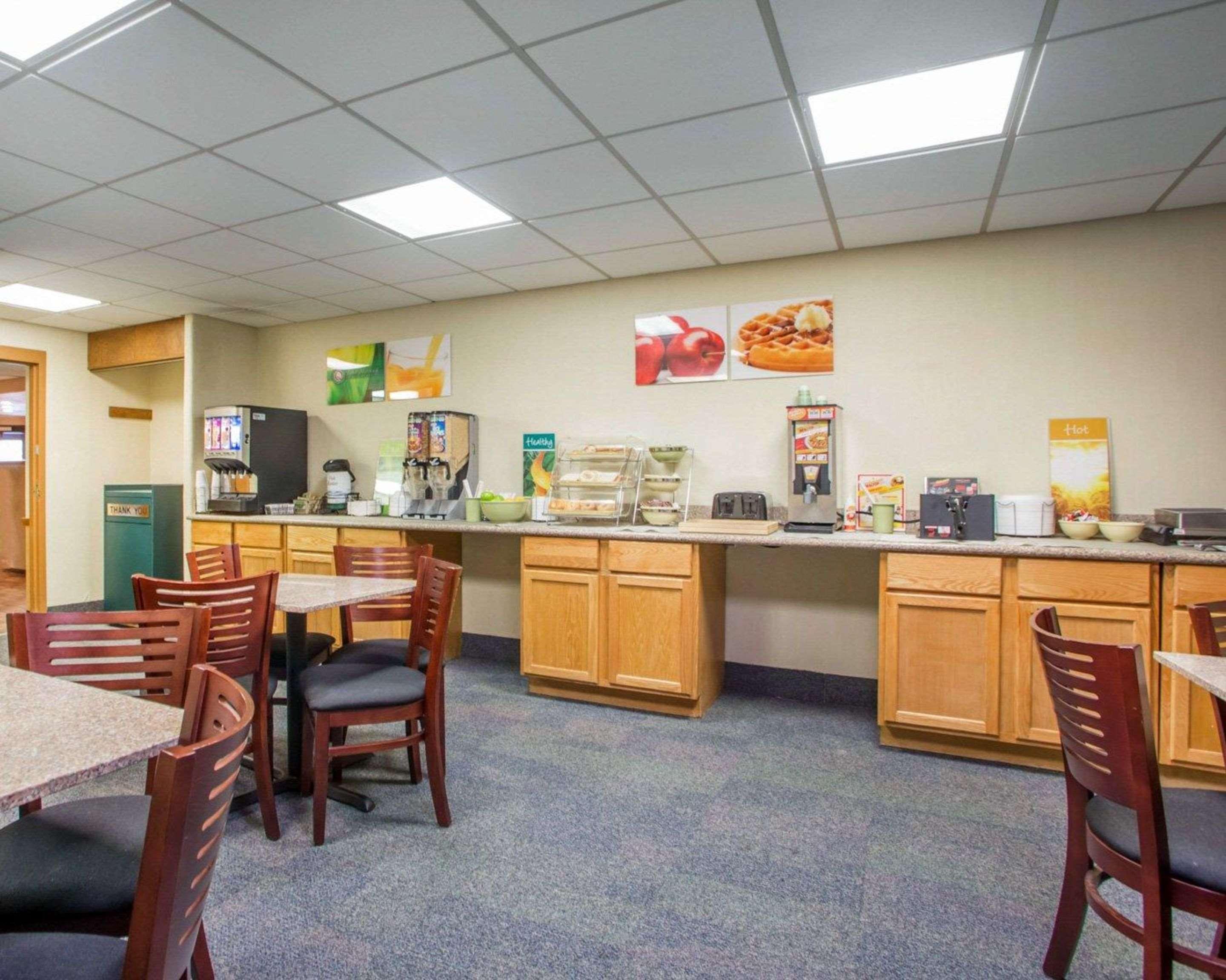 Quality Inn Stadium Area Green Bay Extérieur photo
