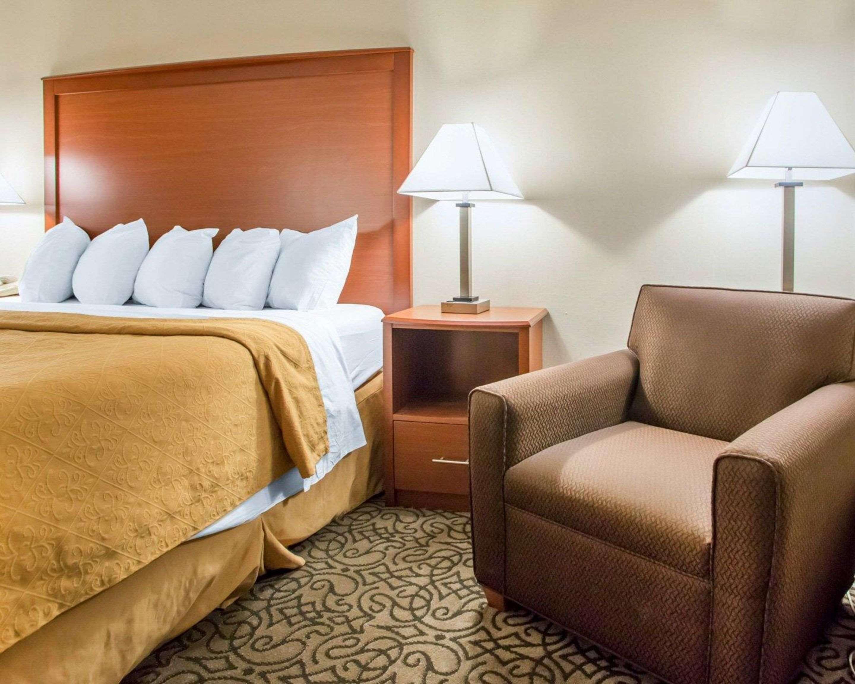 Quality Inn Stadium Area Green Bay Extérieur photo