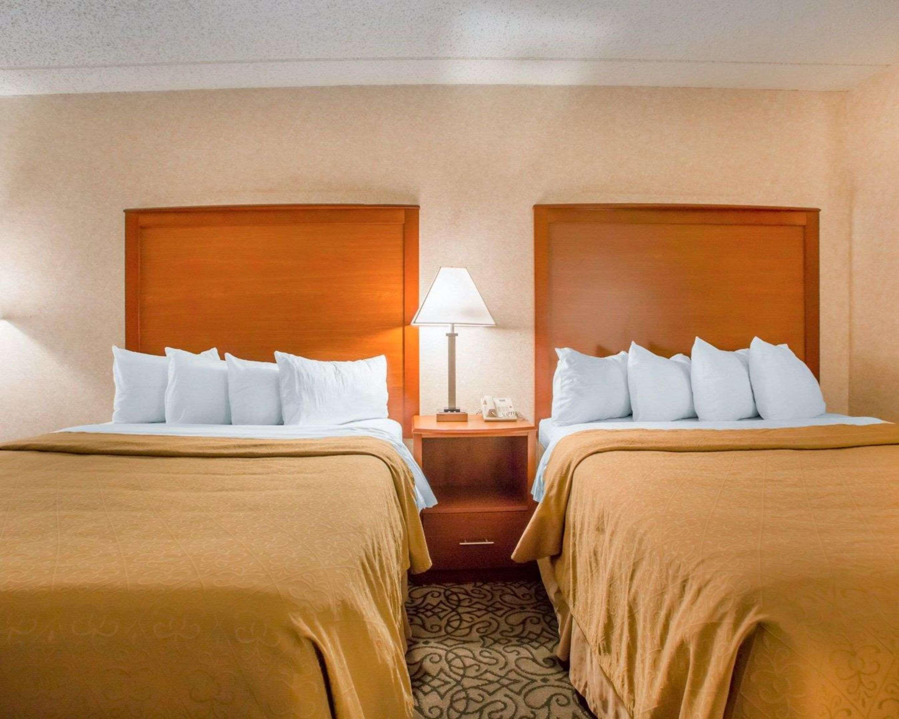 Quality Inn Stadium Area Green Bay Extérieur photo