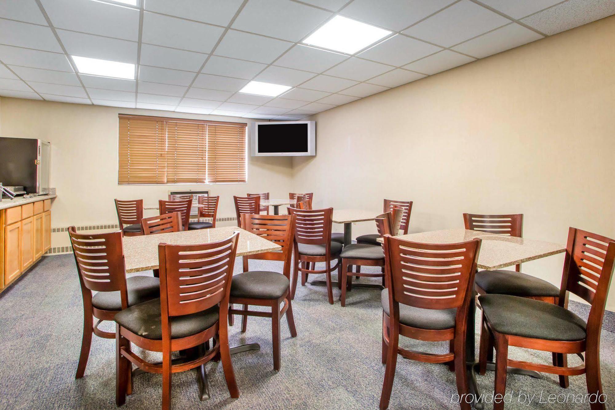 Quality Inn Stadium Area Green Bay Extérieur photo