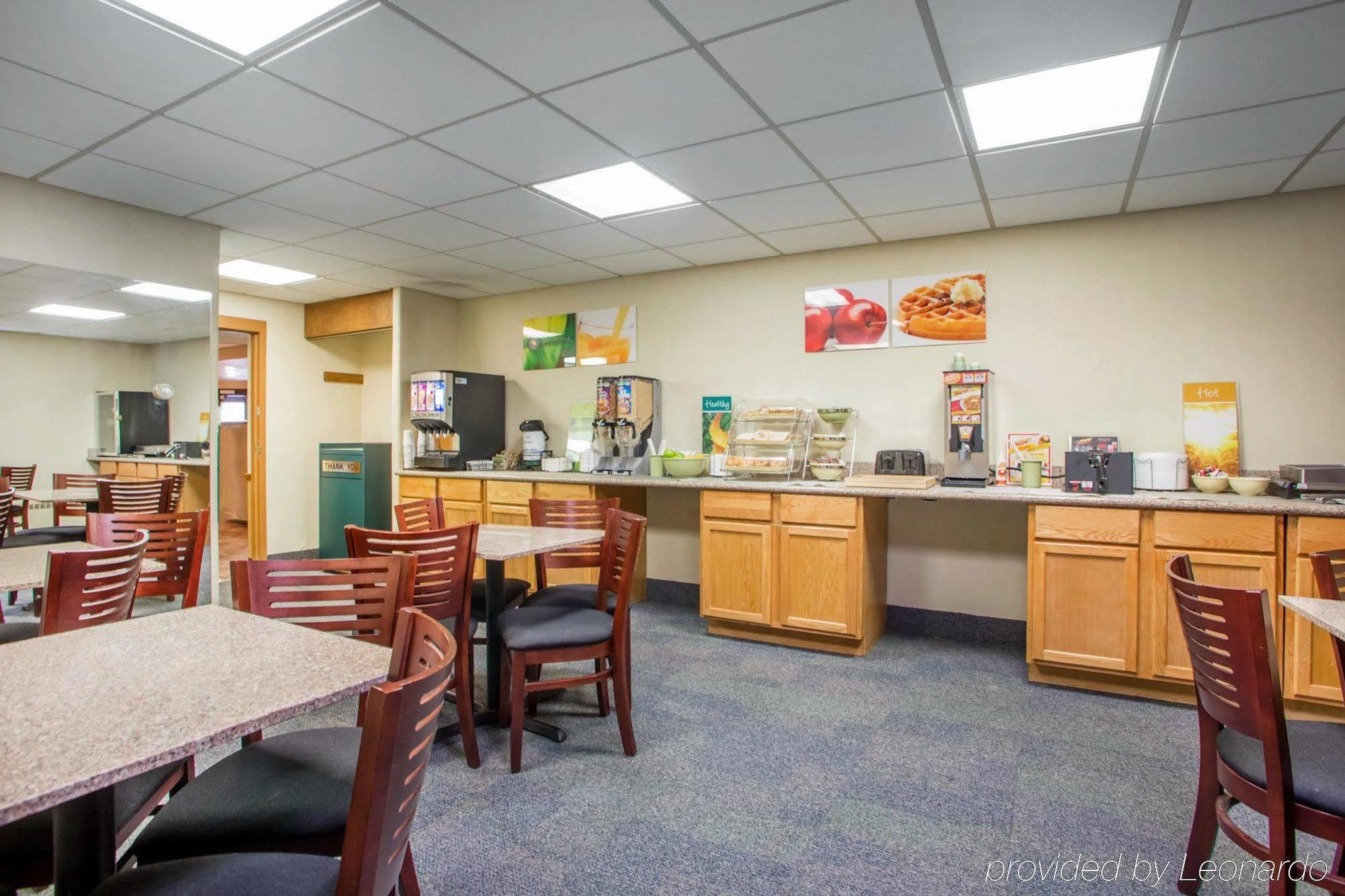 Quality Inn Stadium Area Green Bay Extérieur photo
