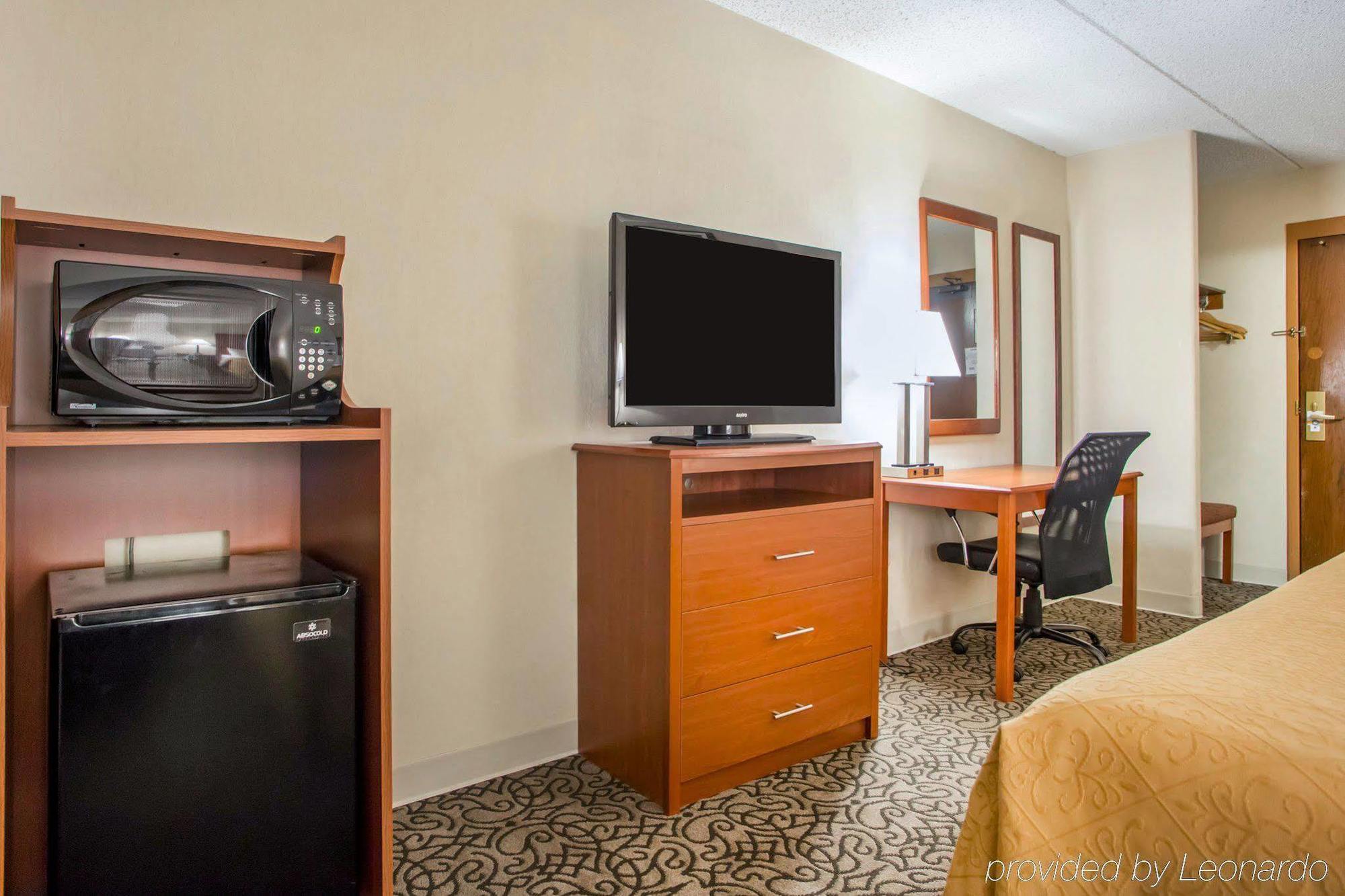 Quality Inn Stadium Area Green Bay Extérieur photo