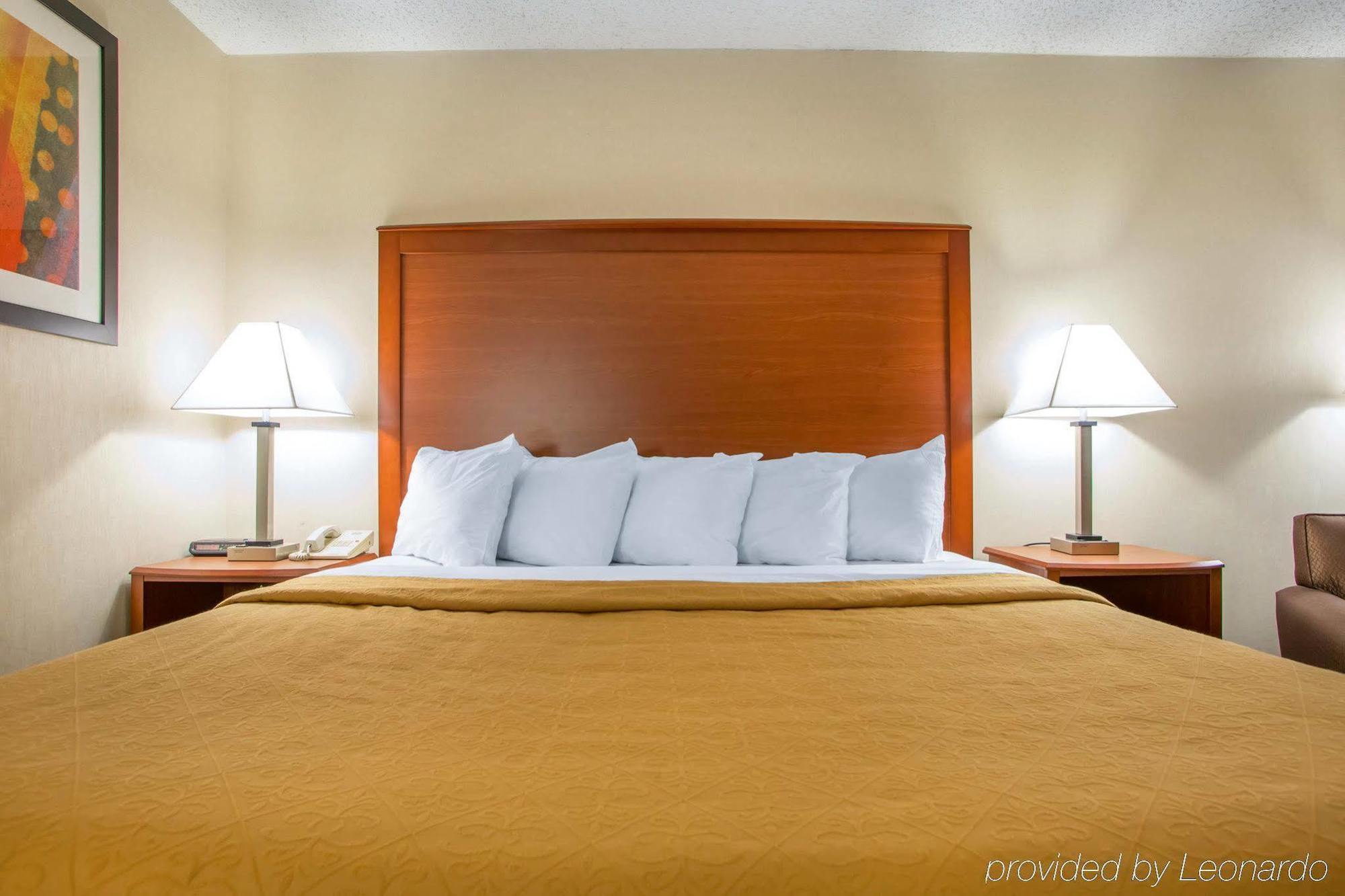 Quality Inn Stadium Area Green Bay Extérieur photo