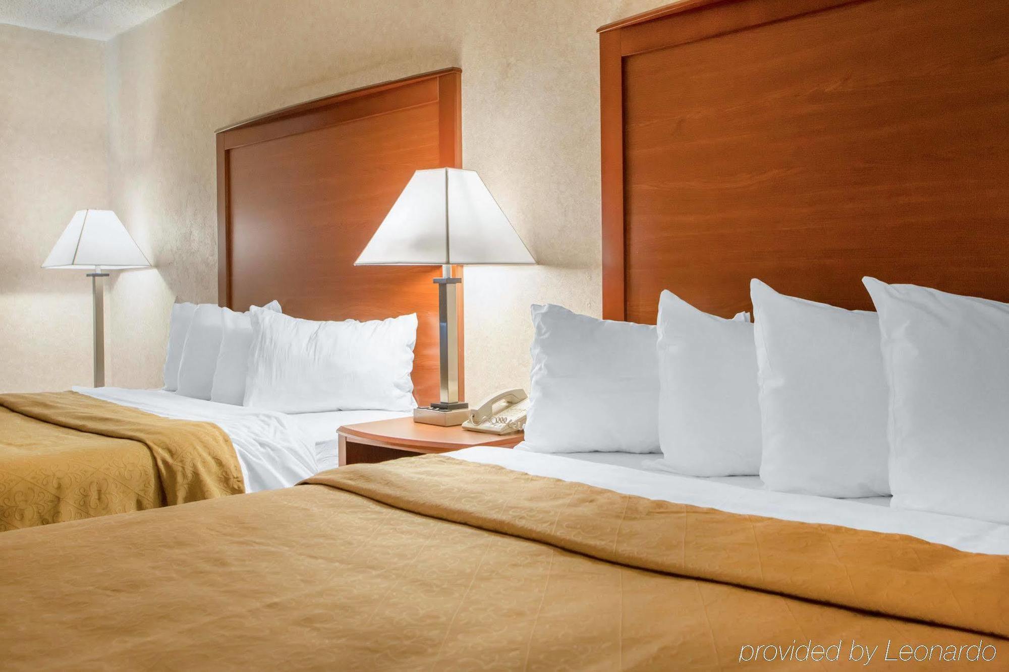 Quality Inn Stadium Area Green Bay Extérieur photo